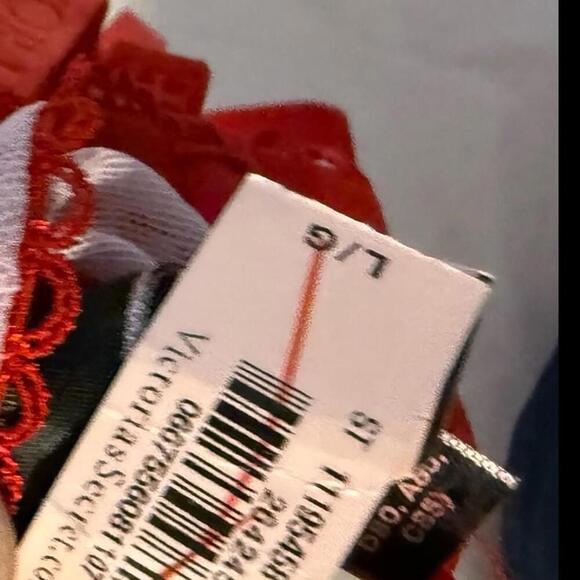 Victoria’s Secret Bra - Picture 5 of 5